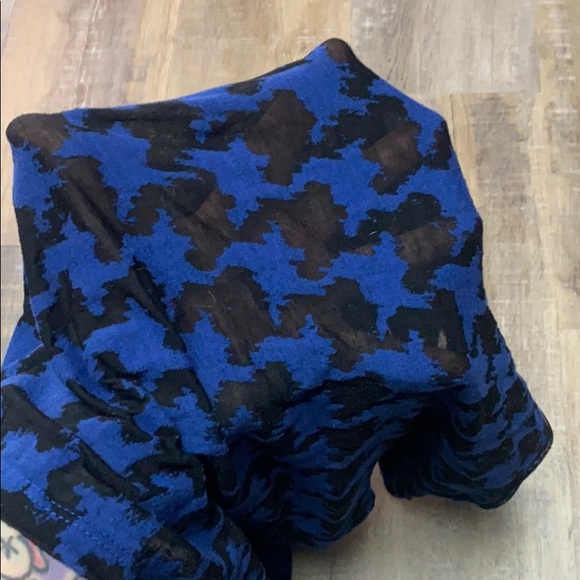 Flowy Patterned Tank - Picture 5 of 5